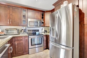 Building Photo - 2850 Carambola Cir S