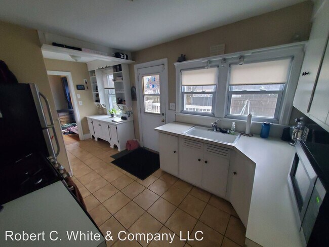 Building Photo - 3 br, 2 bath House - 13 Bernardino Ave