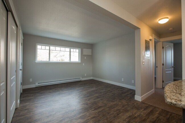 Foto del edificio - 2628 Redwing Rd