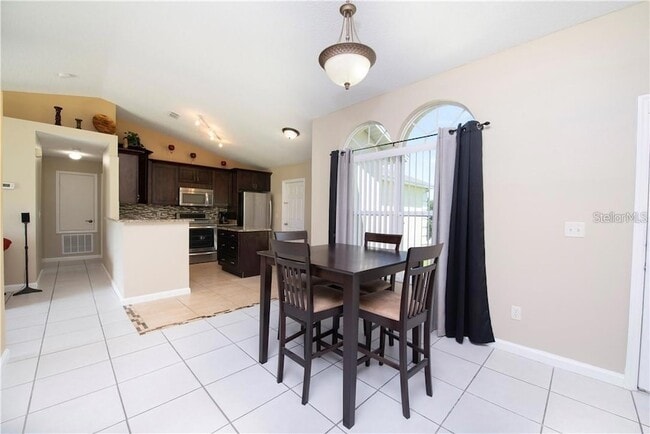 Building Photo - 662 Sterling Dr