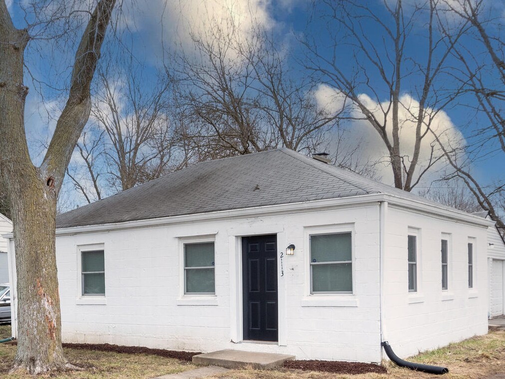 Foto principal - 2113 Medford Ave