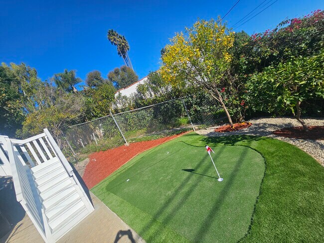 Foto del edificio - 1158 W 1st St