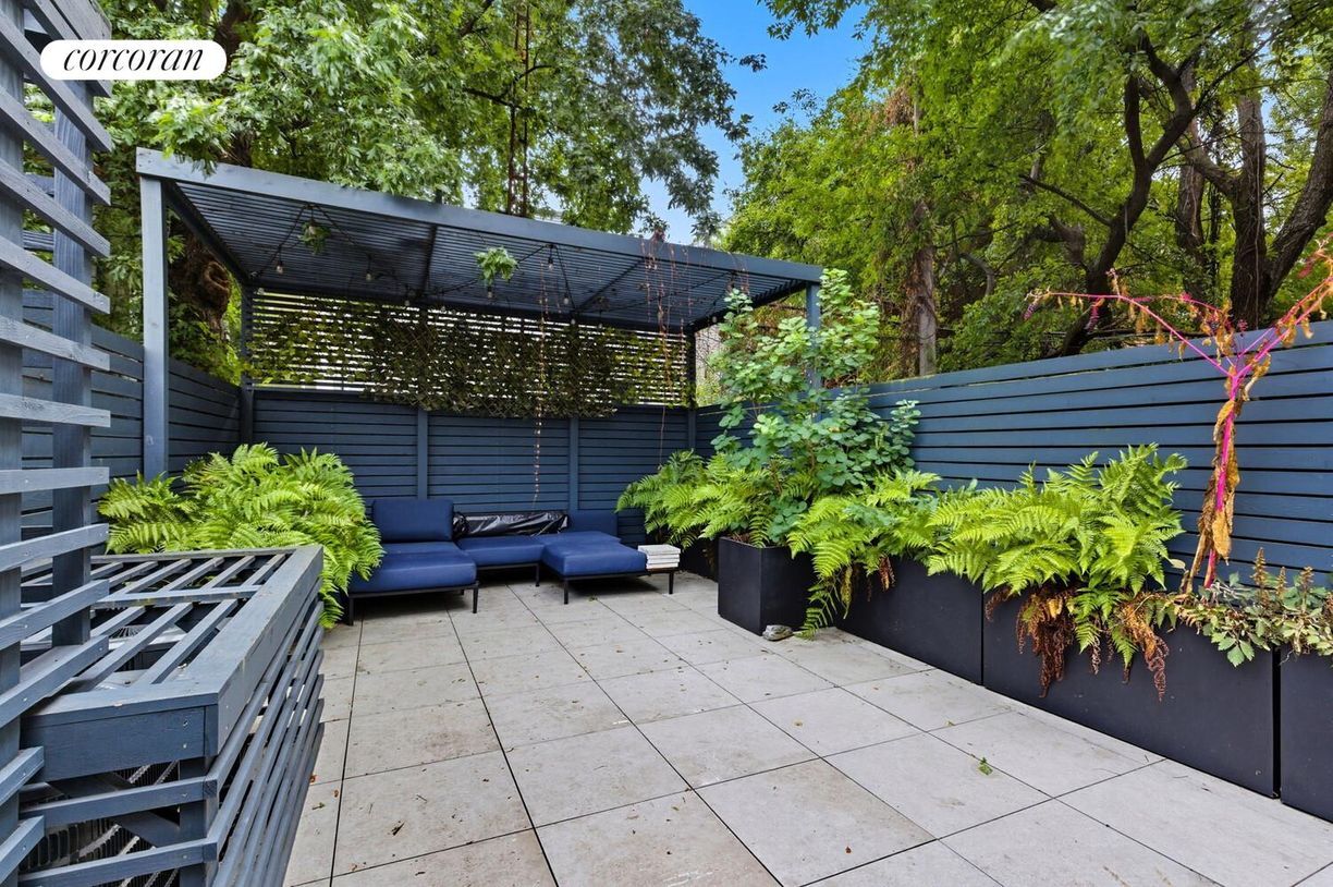 Foto principal - 140 Woodbine St
