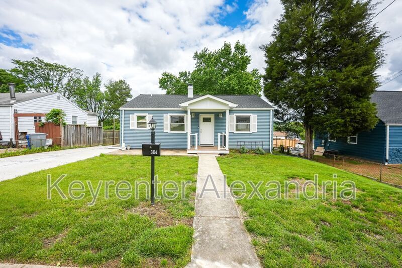 Primary Photo - 3304 Burgundy Road