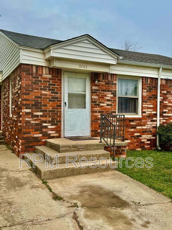 Building Photo - 2943 Pioneer Ave