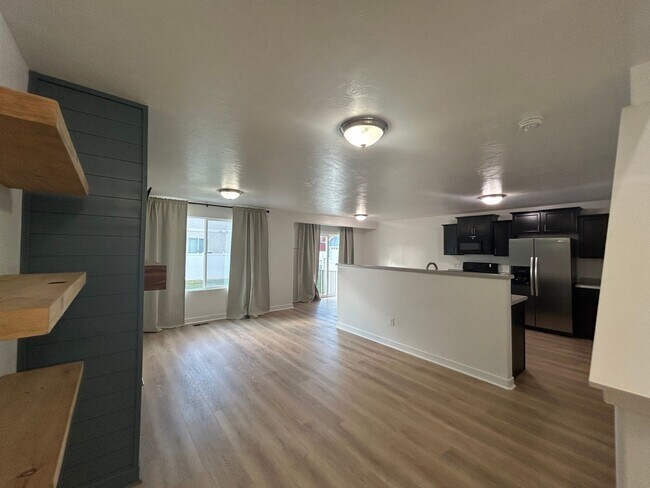 Foto del edificio - 3 Bedroom 3 Bathroom Townhouse in Saratoga Springs!