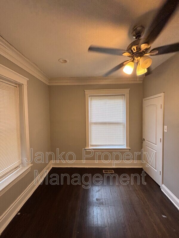Foto del edificio - 6738 S Prairie Ave