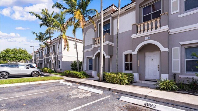 Foto del edificio - 4921 SW 140th Terrace