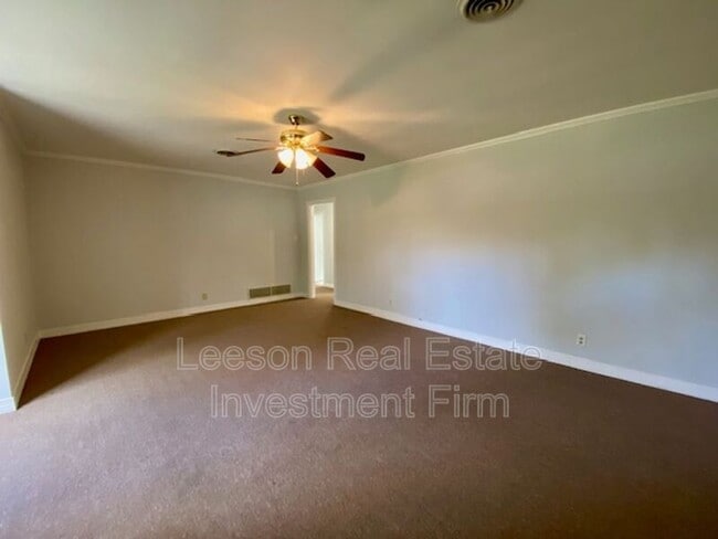 Foto del edificio - 1819 Shady Ln