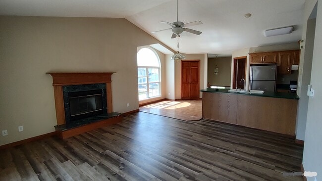 Building Photo - 4102 Treviso Dr