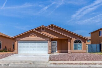 Building Photo - 11933 Mesquite Bush Dr