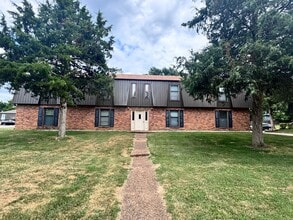 Building Photo - 1605 Chaddsford Dr