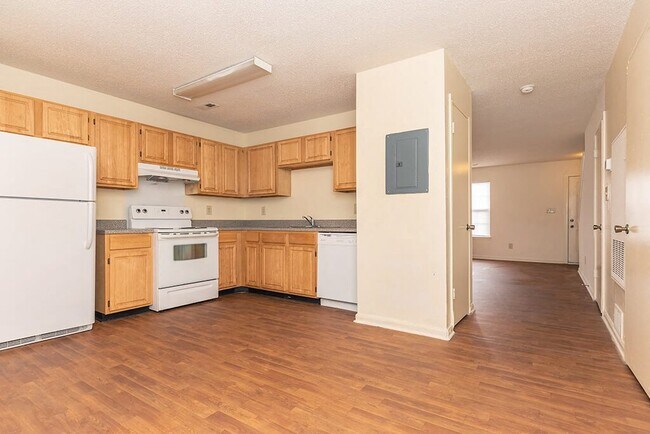 Foto del edificio - Greens of Pine Glen Apartments