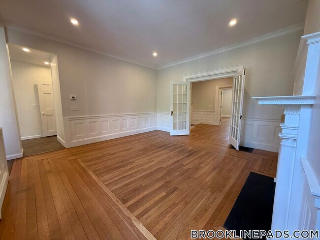 Foto del edificio - 1726 Beacon St