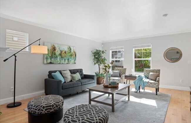 Foto del edificio - Welcome to this beautiful 3-bedroom, 2.5-b...