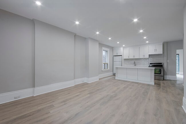 Building Photo - 25 Sandford Ave