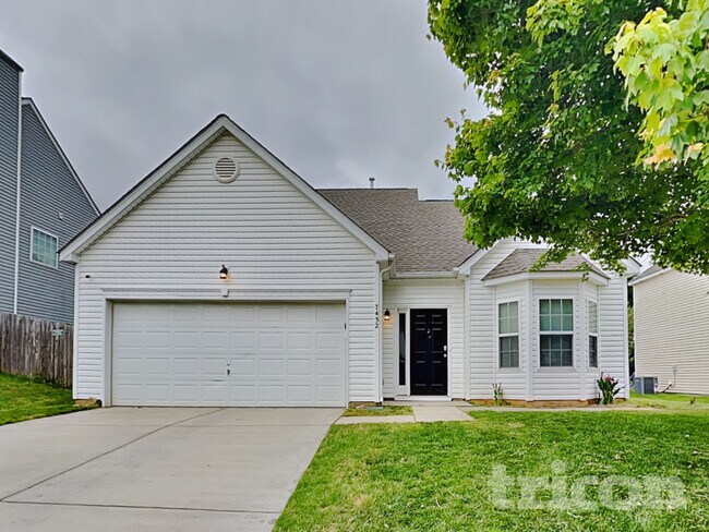 Foto del edificio - 7432 Hidden Creek Dr