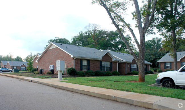 Building Photo - Poinsett House