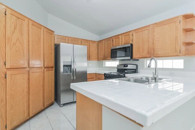 Foto del edificio - 1290 Winter Solstice Ave