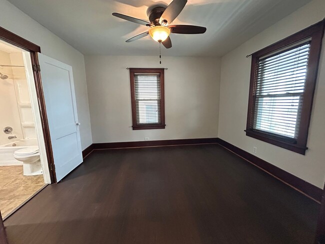 Building Photo - 2543 Cedar St