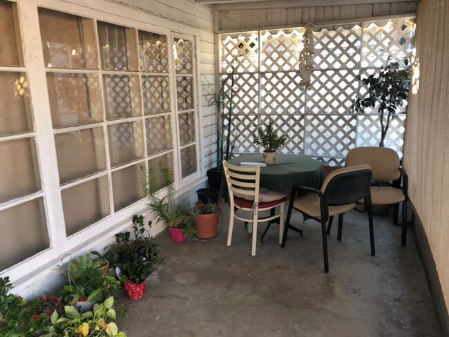 Foto del edificio - 3048 Walnut Grove Ave