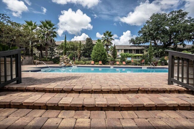 Building Photo - Tally Square Apartments