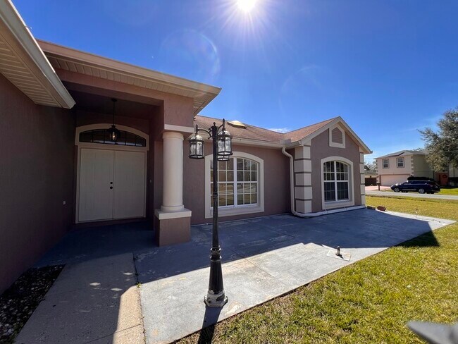 Foto del edificio - 1019 Derbyshire Dr