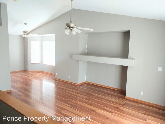 Foto del edificio - 4 br, 3 bath House - 7440 S 16th St