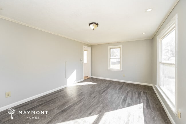 Building Photo - 1529 36th St NW