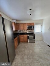 Building Photo - 10206 Farrar Ave