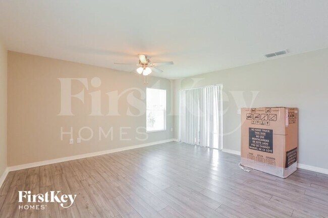 Building Photo - 437 Kensington View Dr