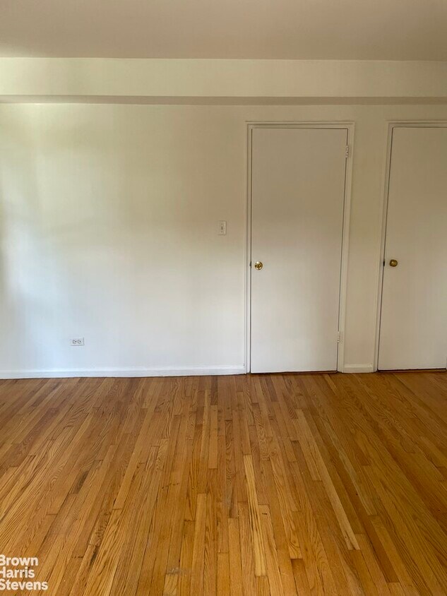 2929 Bainbridge Ave Unit 2D, The Bronx, NY 10458 Room for Rent in The