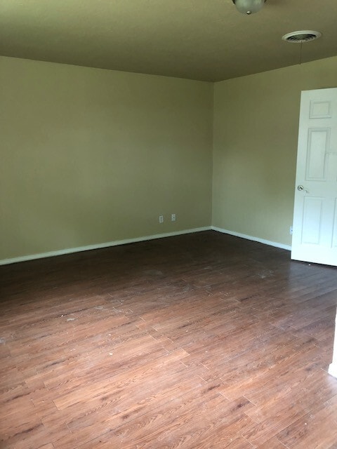 Building Photo - 4/2 Home for Rent