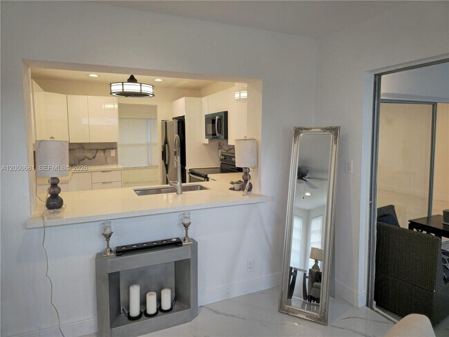 Foto del edificio - 7771 NW 46th St