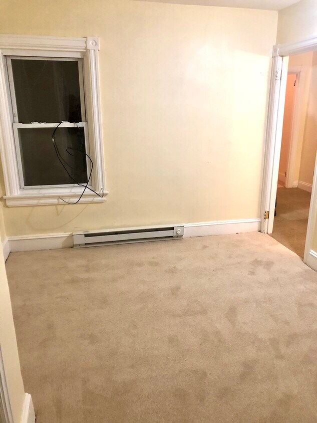 317 S 1st Ave, Coatesville, PA 19320 Townhouse for Rent in Coatesville, PA