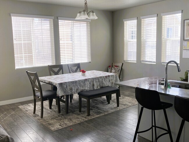 Dining Area - 2776 N 1030 W