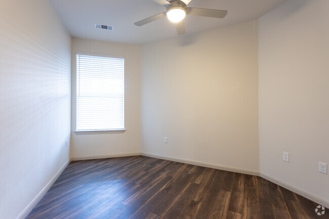 2BR, 2BA - 975SF - Pathways at Goodrich Place