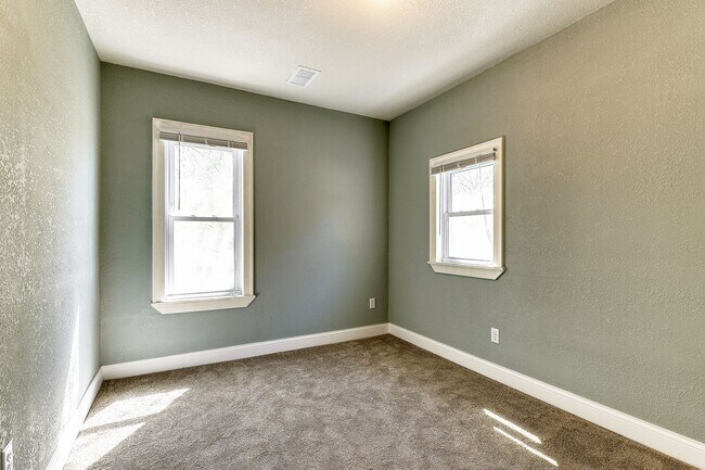 Foto del edificio - 1049 25th Ave SE Unit 2