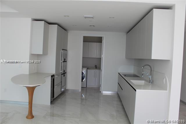 Foto del edificio - 16901 Collins Ave