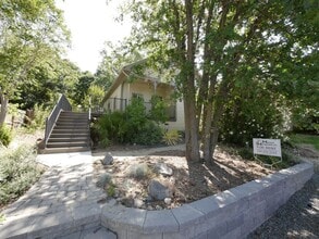 Building Photo - 116 S Arroyo Seco St
