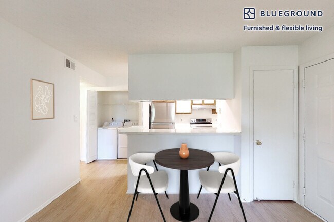 Foto del edificio - 5441 Columbia Rd