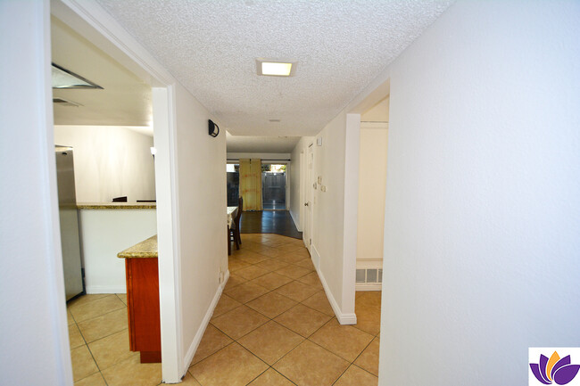 Building Photo - 6609 Caro St