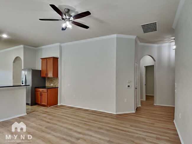 Foto del edificio - 5833 Zachary Scott St