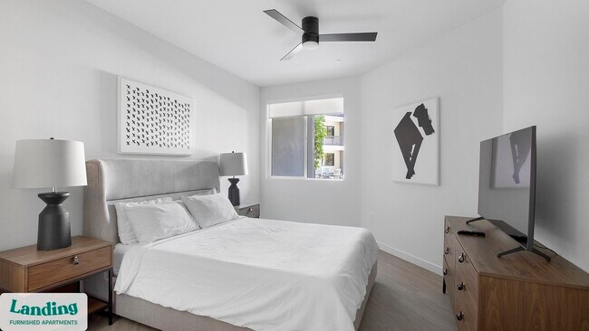 Foto del edificio - 9235 W Russell Rd