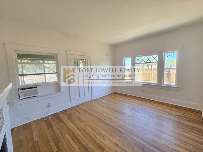Foto del edificio - 646-648 E 8th St
