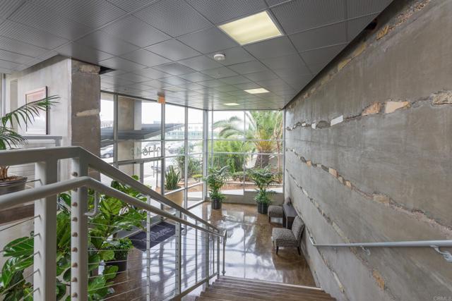 Foto del edificio - 1643 Sixth Ave