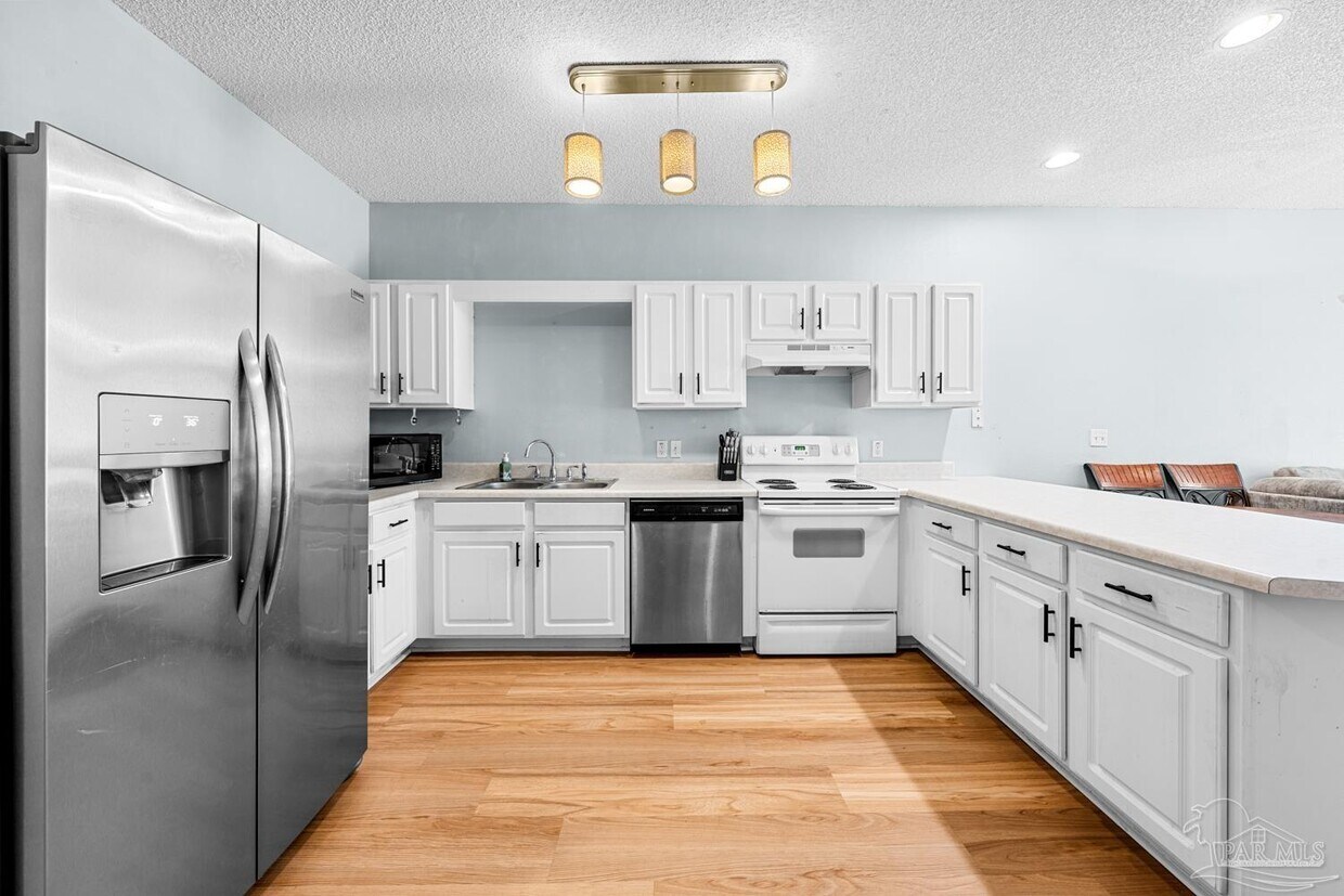 Foto principal - 7101 Joy St