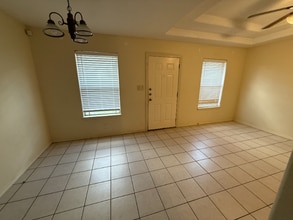 Building Photo - 600 San Antonio Ave
