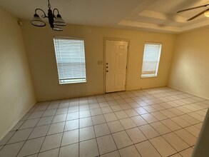 Building Photo - 606 San Antonio Ave