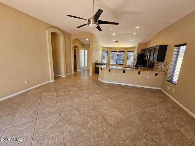 Foto del edificio - 16804 N 20th St